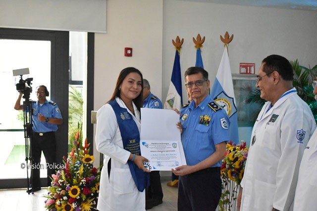 Nueva generación de médicos se graduará en diversas especialidades