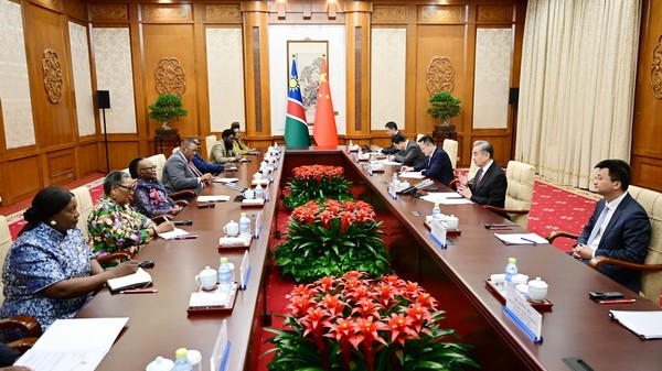 China destaca su compromiso con África durante conversación con alta autoridad de Namibia