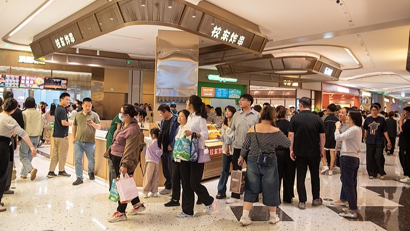 China promoverá formas, modelos y escenarios innovadores de consumo en el sector servicios