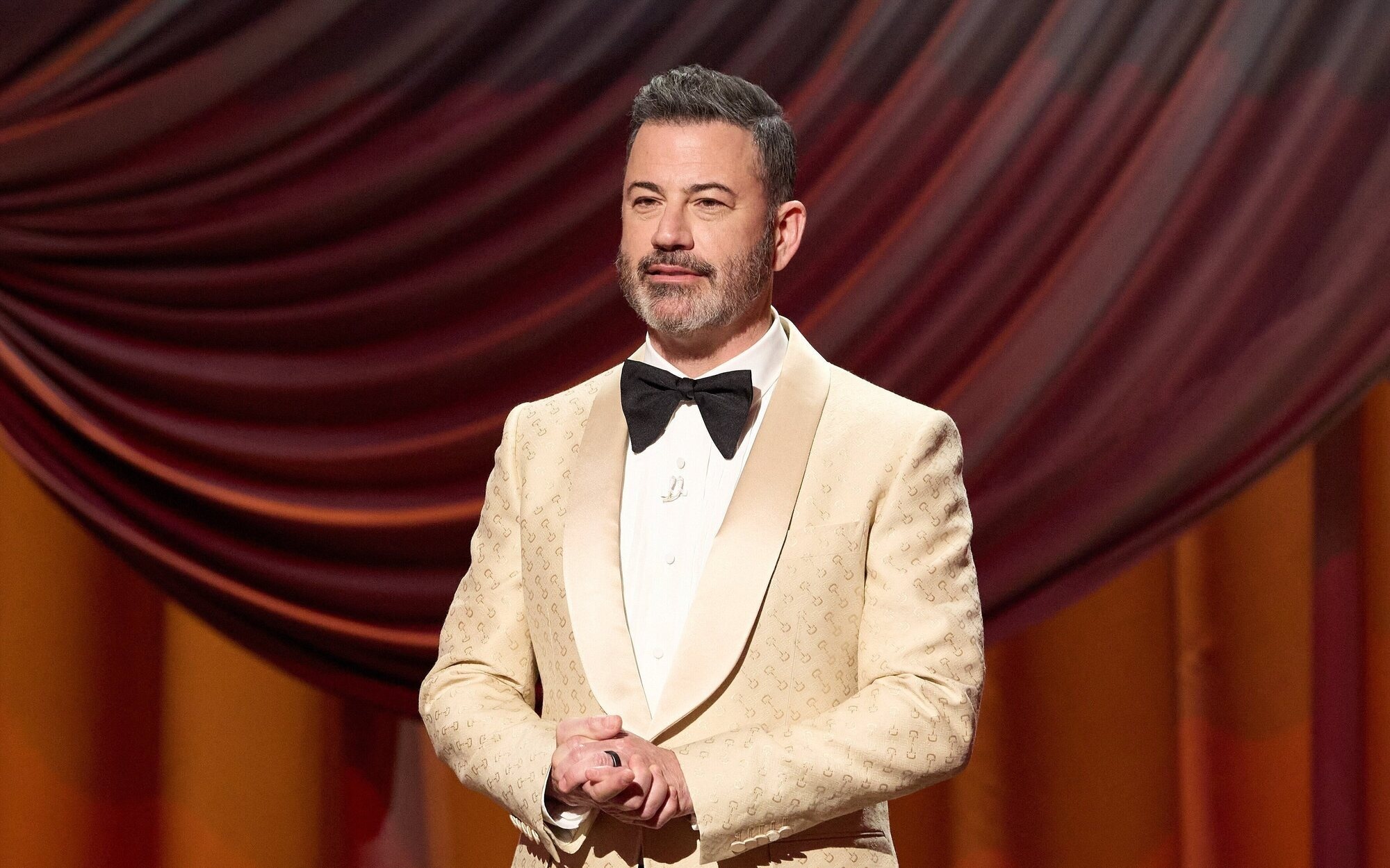Tatiana Maslany y otras estrellas de Hollywood apoyan a Jimmy Kimmel: "Su despido amenaza la libertad de expresión"