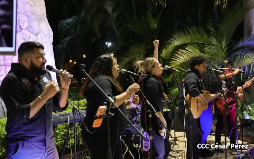 Nicaragua en Paz, cantando con Tomás