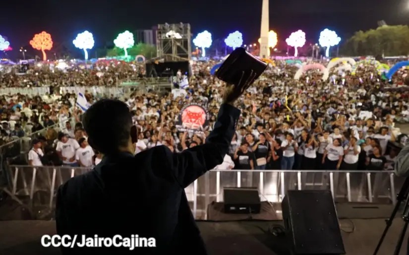 Una noche de adoración a Dios: Nicaragua ora por la paz en la vigilia “Jesucristo, tu nombre será exaltado”