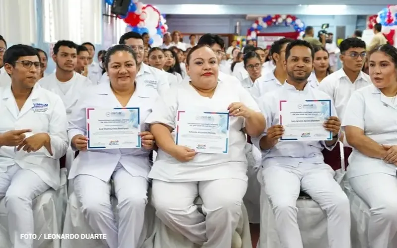 Realizan feria científica “Saberes que sanan en honor a la enfermería revolucionaria”