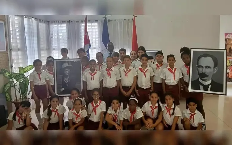 Una tarde de historia, arte y ternura en Embajada de Nicaragua