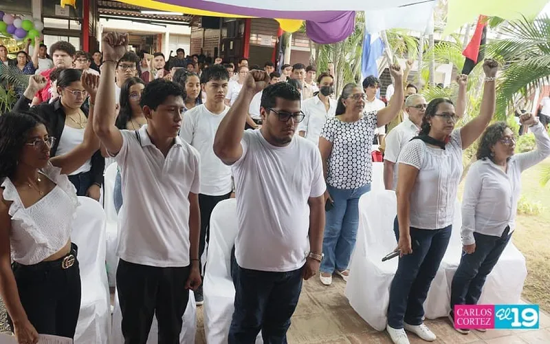 Estudiantes participan en jornada tecnológica rindiendo homenaje al General Sandino