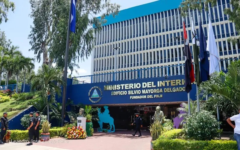 Disposiciones del MINT para visa consultada