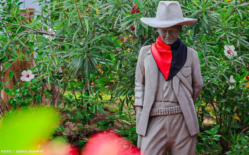Cantos y flores para nuestro General: 62.000 actividades este fin de semana