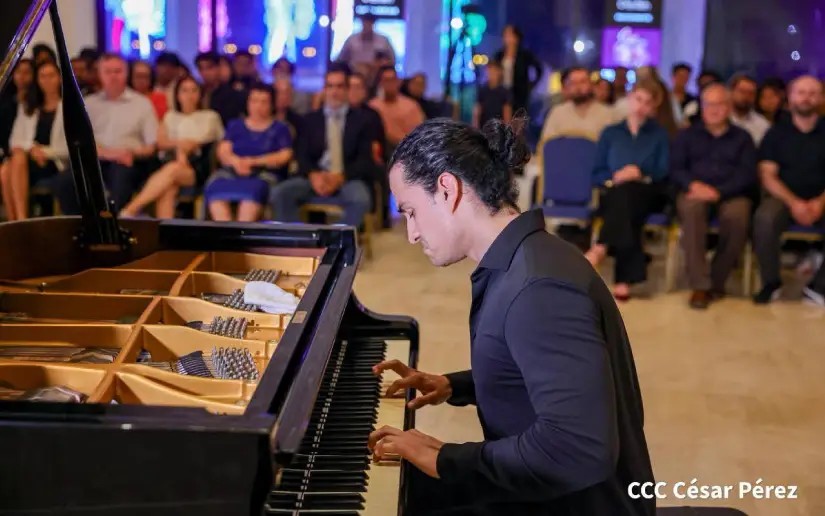 Extraordinario concierto de piano en el Teatro Nacional Rubén Darío