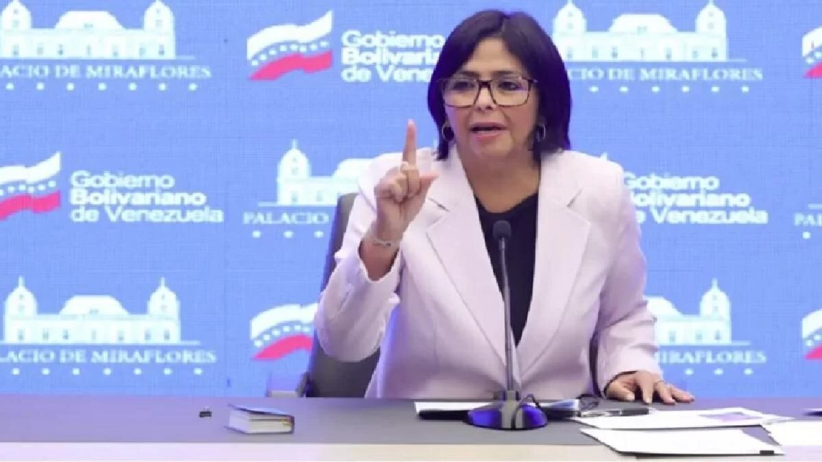 Venezuela descarta un programa de endeudamiento, afirma Delcy Rodríguez