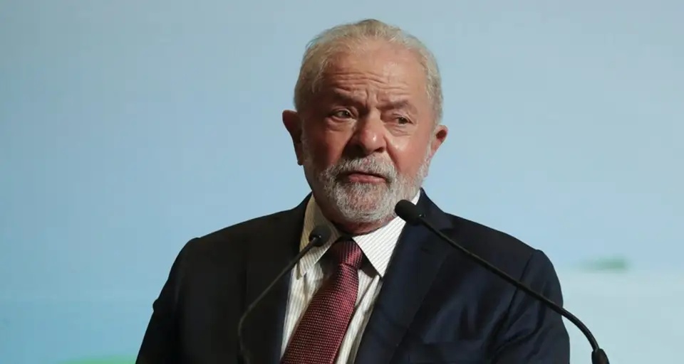 Brasil no puede abandonar el petróleo, dice Lula