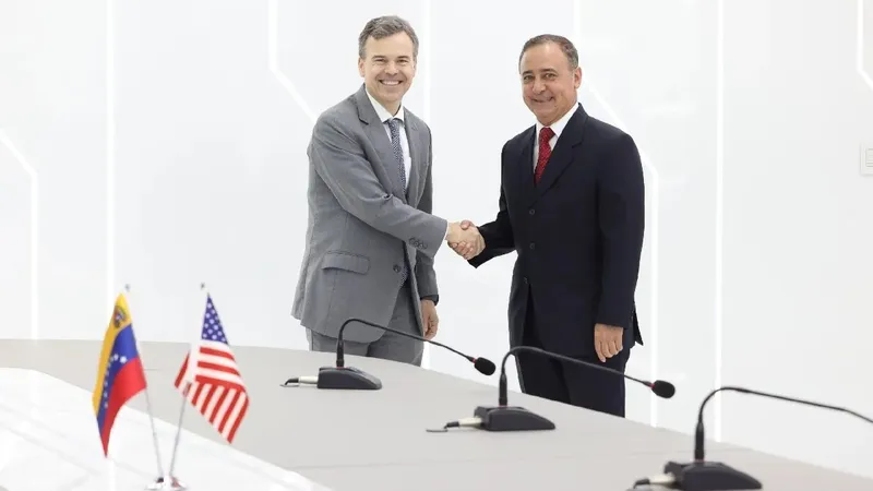 Gobierno y EEUU coordinan acciones para recuperar el sistema eléctrico