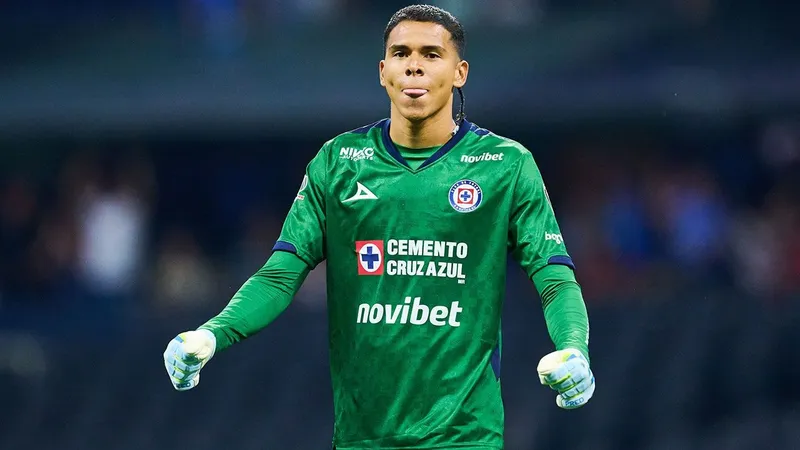 Kevin Mier, el 'talón de Aquiles' de Cruz Azul, vuelve a fallar