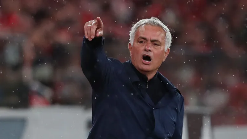 José Mourinho no ha tenido contacto con el Real Madrid