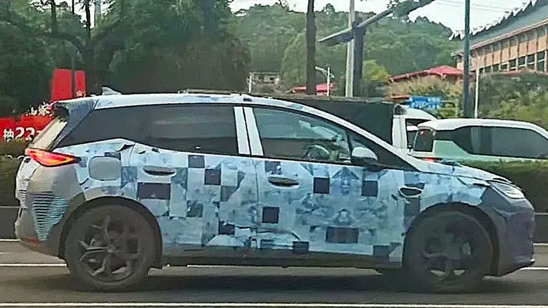 Con 1.000 km de autonomía, BYD prepara un Dolphin híbrido barato para arrasar en Europa