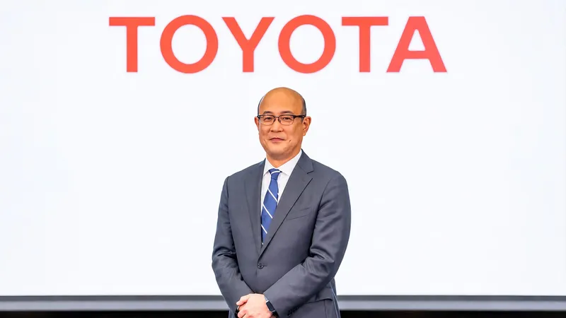 El presidente de Toyota mira más allá de los híbridos: "Si nuestros clientes quieren eléctricos, les entregaremos buenos eléctricos"