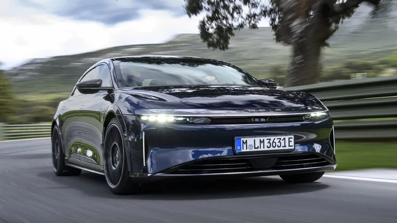 Coches eléctricos 2026: los 15 modelos con mayor autonomía para recorrer muchos kilómetros