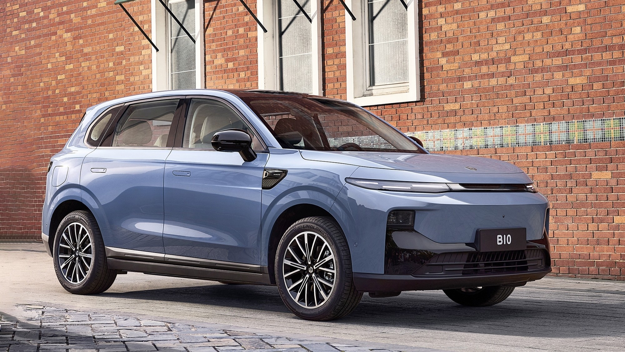 Con 434 km de autonomía, este SUV eléctrico asequible es la respuesta de Stellantis al mercado