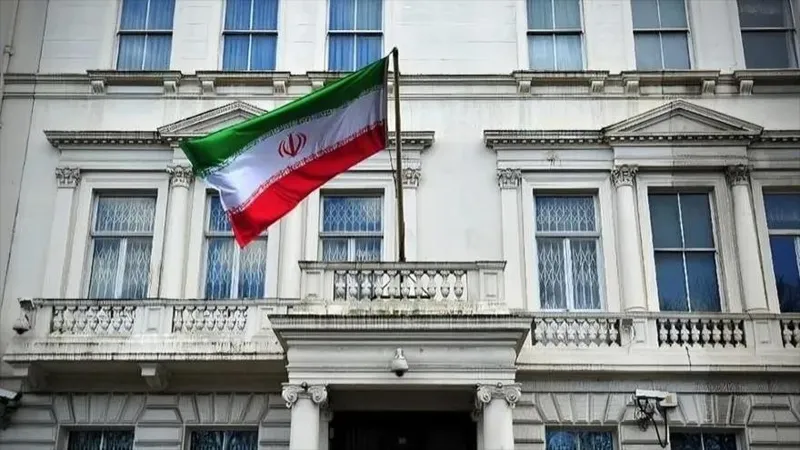 Embajada de Irán rechaza acusaciones “infundadas” y nuevas sanciones de Londres