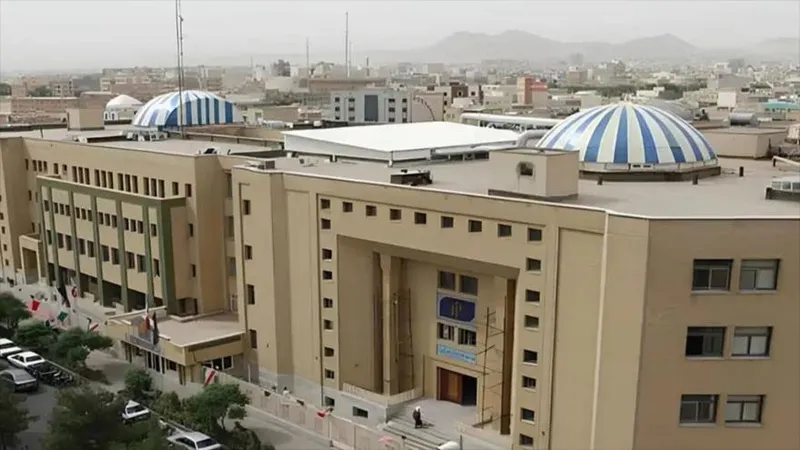 Universidad Al-Mustafa: papel de EAU en guerra es ‘haram’ (prohibido)