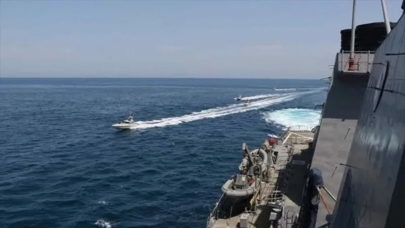 Irán impedirá que equipos militares de EEUU pasen por Ormuz hacia sus bases