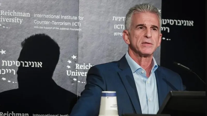 Jefe del Mossad visitó EAU en secreto para coordinar ataques contra Irán