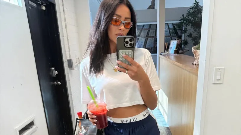 Así se llevan los 'track shorts' que arrasarán este verano 2026