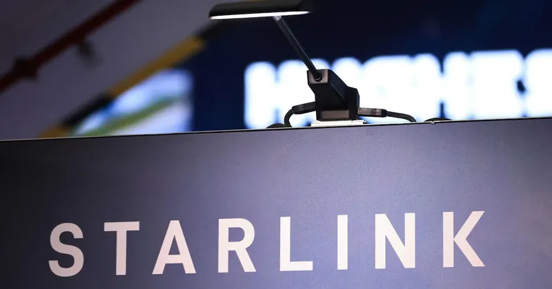 Zelenski afirma que las restricciones de velocidad de Starlink parecen deliberadas
