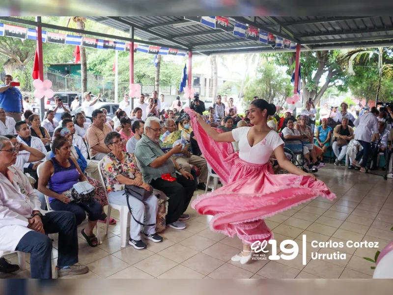 Centro Nora Astorga conmemora Día de la Lucha contra el Cáncer de Mama