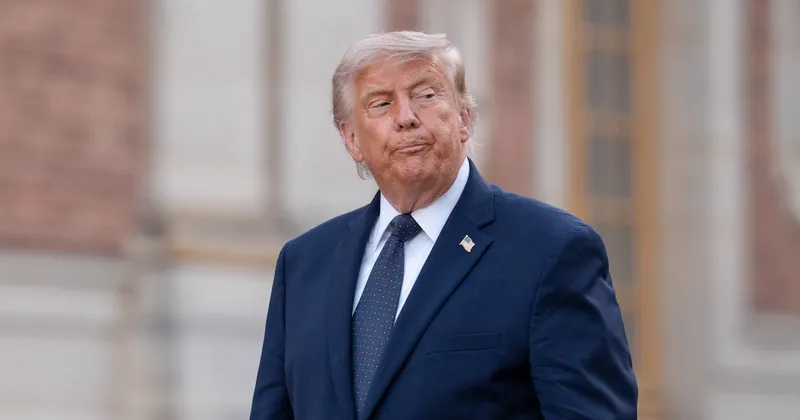Trump promete intensificar los ataques contra Irán hasta que ceda en el estrecho de Ormuz