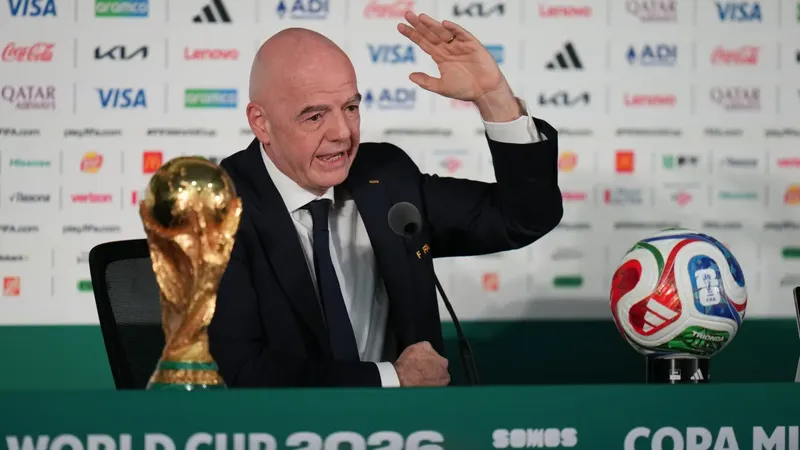 Infantino metió freno de mano y se le cae a la FIFA el negocio de 20 mil mdd