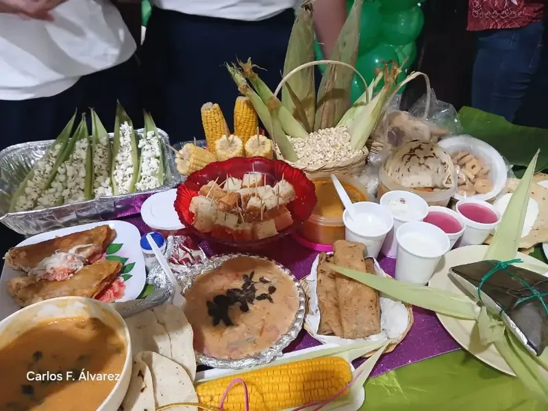 Estudiantes del Instituto Maestro Gabriel celebran el Día Nacional del Maíz