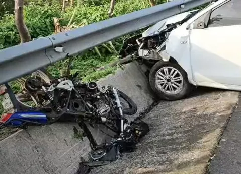 Accidente de tránsito en la Carretera Sur deja un motociclista fallecido