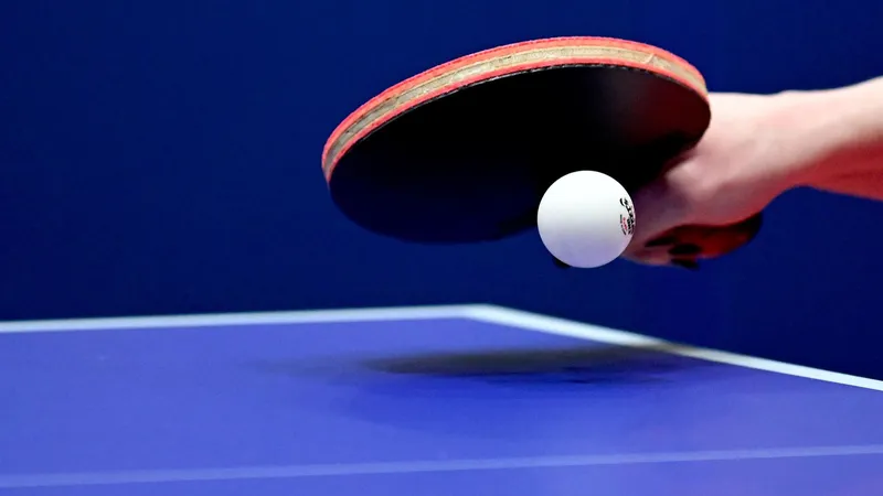 La ITTF permite a los jugadores rusos de tenis de mesa competir con la bandera y el himno nacionales