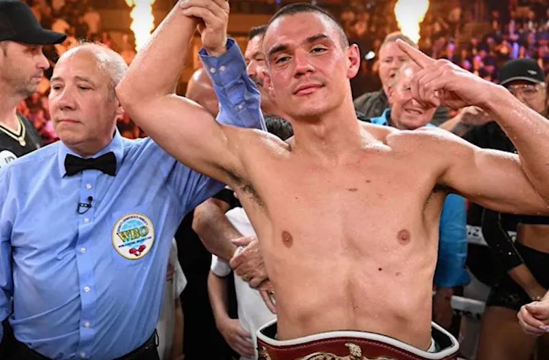 Tim Tszyu vence a Errol Spence Jr.