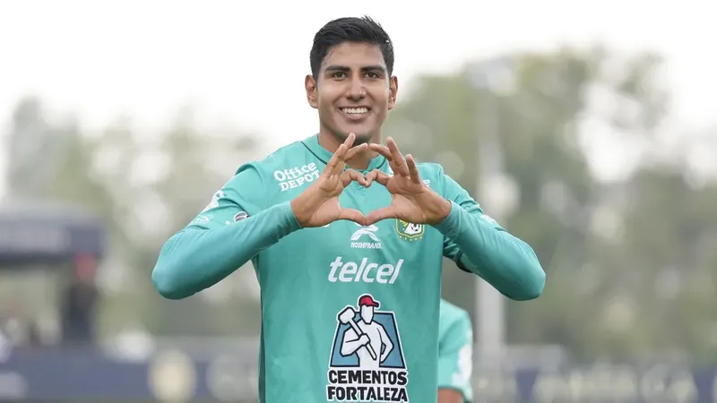 Armando León, el delantero mexicano que pisa fuerte en Croacia