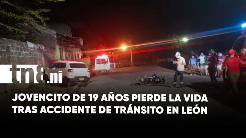 Jovencito de 19 años fallece tras colisionar contra un automóvil en León