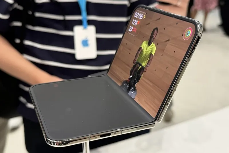 El iPhone Duo tiene un truco para hacer desaparecer su pliegue. Apple ha apostado por la óptica y la nanotecnología