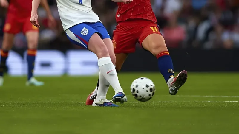Hoy puedes ver más fútbol gratis con el España vs Inglaterra: dónde ver el partido clave para clasificar al Mundial 2027