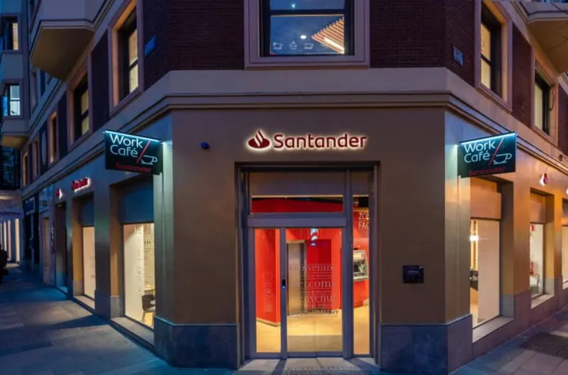 Santander dispara al Ibex 35 más allá de los 19.000 puntos