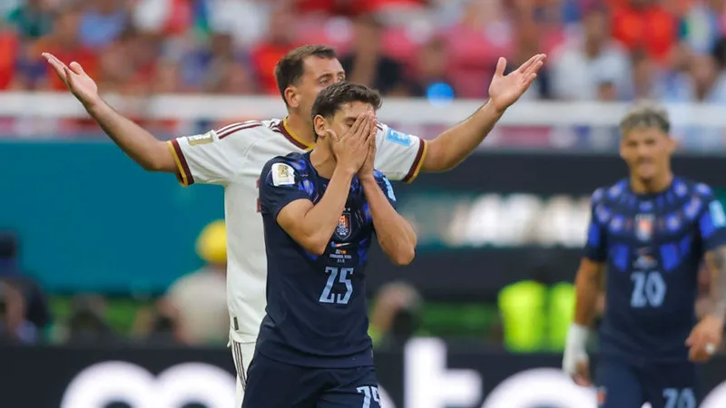 ¡Uruguay, eliminado y España avanza como líder de grupo!
