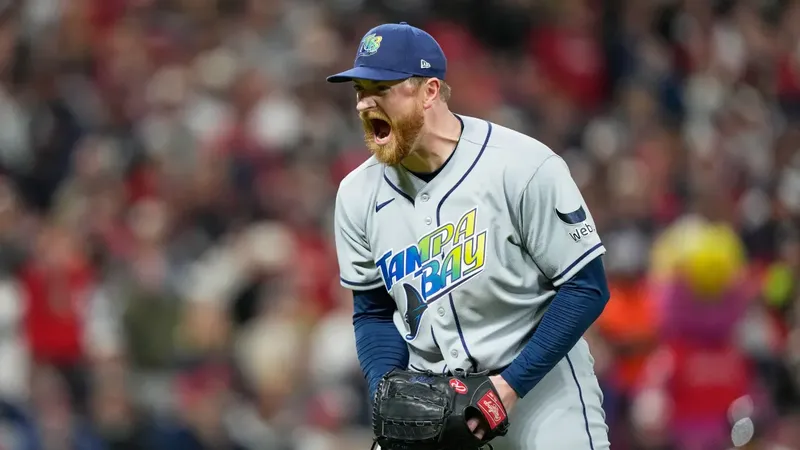 Los Rays toman ventaja sobre los Guardians y quedan a uno de la Serie Mundial