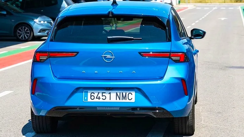 Probamos el Opel Astra Eléctrico, la 6ª generación del único compacto con ADN alemán todavía accesible para el gran público