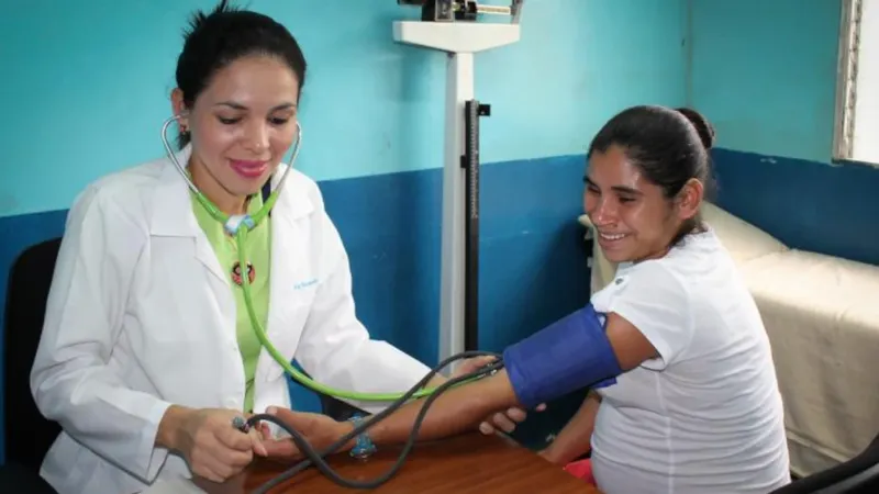 Feria de Salud de la Mujer fortalece atención médica a madres en Nueva Segovia