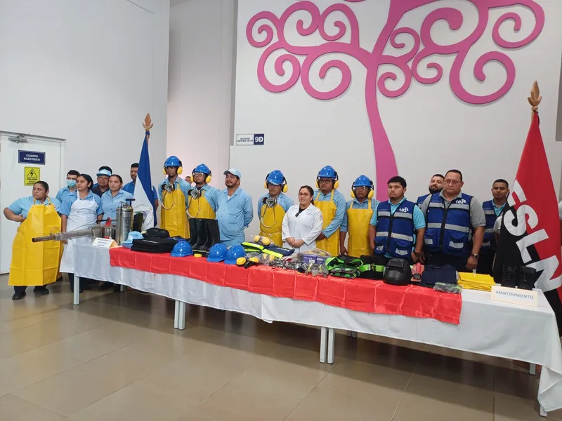 Entregan equipos de protección personal a trabajadores del SILAIS Managua
