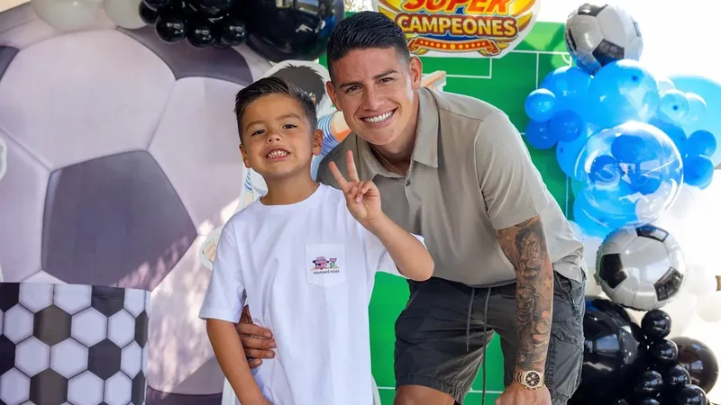 James Rodríguez celebra feliz los siete años de su hijo, Samuel