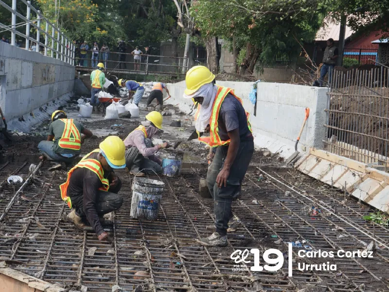 Avanza construcción de puente que conectará los barrios B-15 y José Benito Escobar