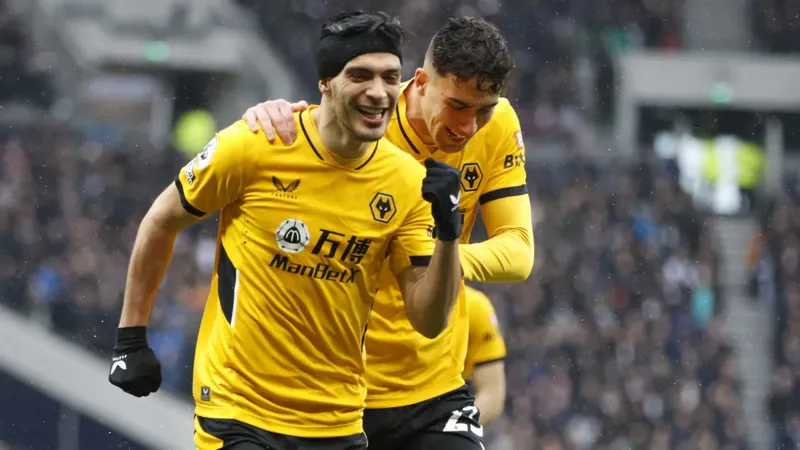 Raúl Jiménez vuelve al Wolverhampton: el ídolo mexicano buscará el ascenso a la Premier League
