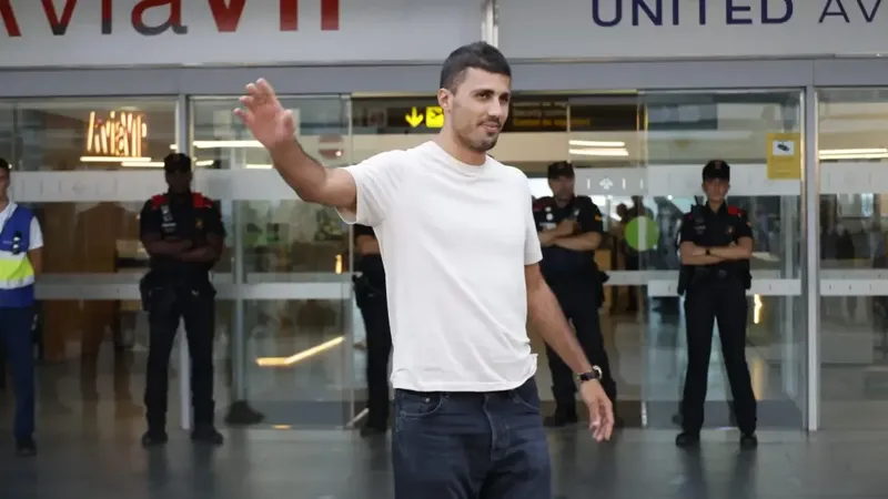 ¡Rodri ya está en Barcelona y llega con máxima ambición!: "Es un sueño y vamos a por todo"