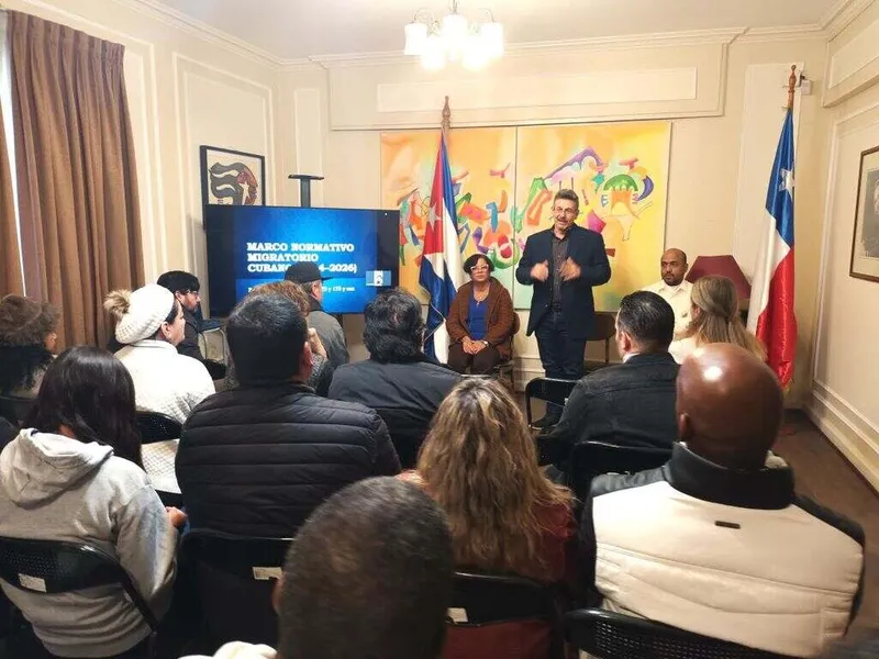 Cubanos residentes en Chile apoyan la soberanía ante amenazas