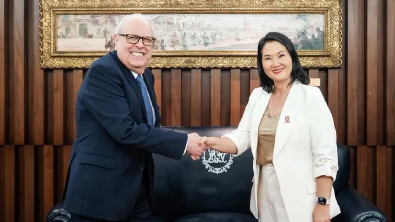 Fujimori confirma a Velarde en el Banco Central